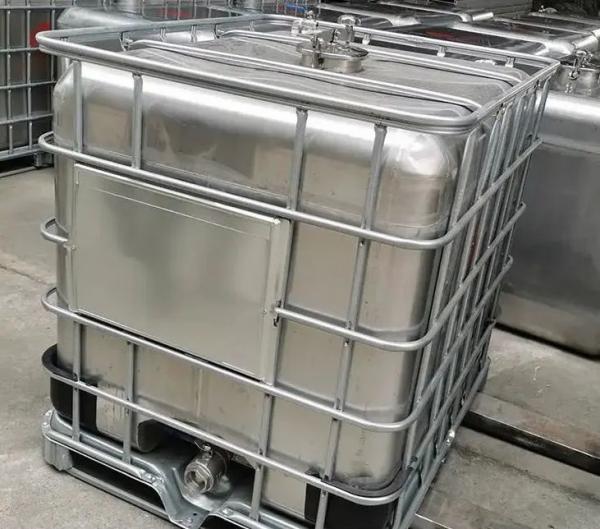 出口危险货物包装容器有什么要求和尺度？