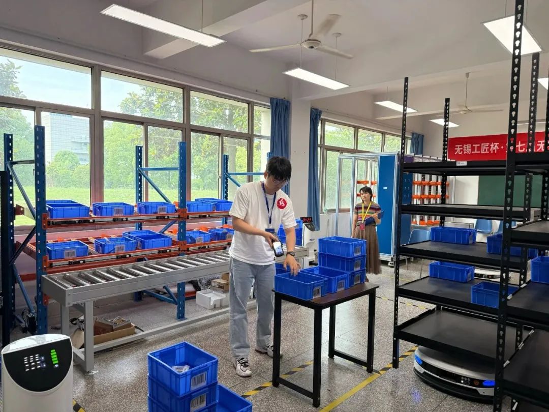 008PG国际物流员工勇夺第七届三门峡技术精英大赛物流服务师赛项桂冠